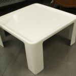 909 8307 COFFEE TABLE